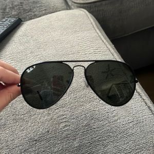 Black Polarized Ray-Bans